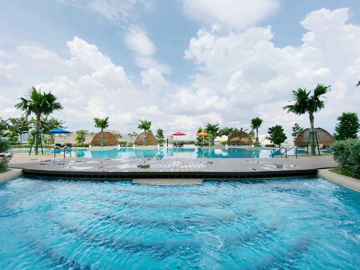 Almas Puteri Harbour Nusajaya Suite Room Exclusive Room 5 Min To Legoaland By Homespace 외부 사진